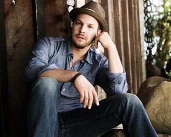 Default_gavin degraw